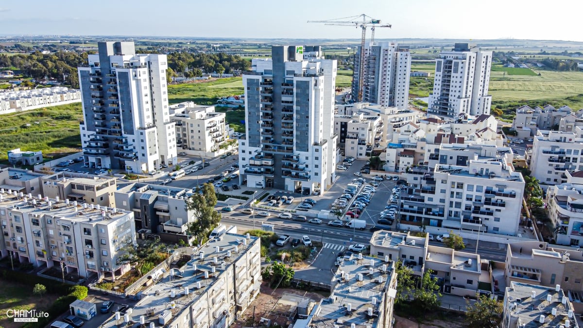 מהאוויר והיבשה: קריית מלאכי תחת הסגר • גלריה