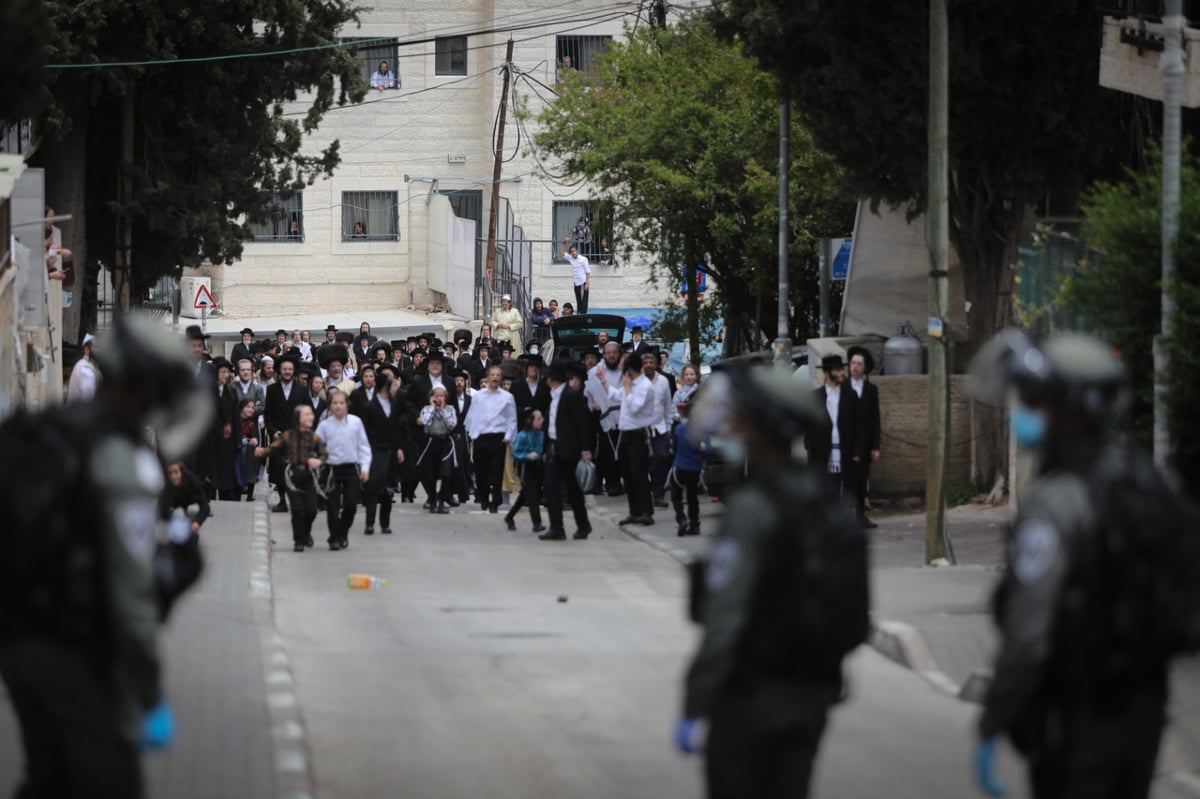 הבן של האדמו"ר נקנס ב-5,000 שקלים • צפו