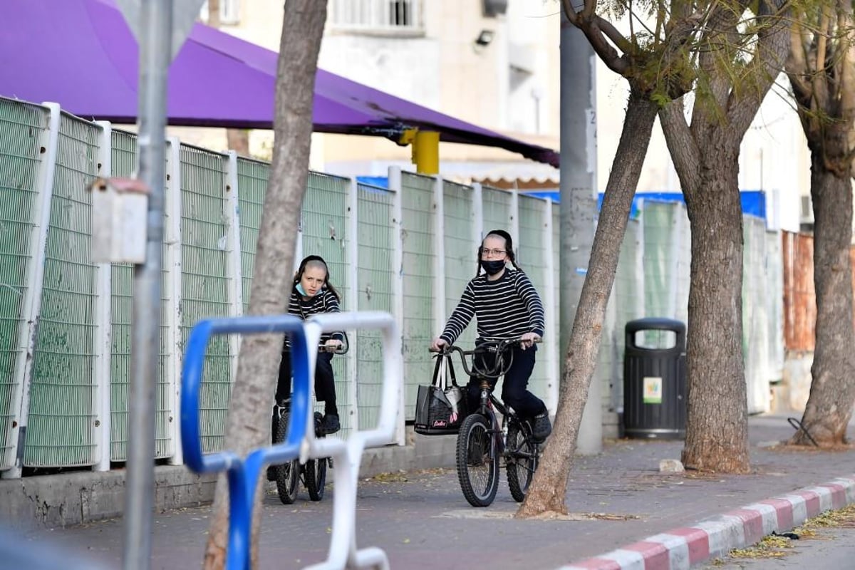 שגרת החיים של תושבי אשדוד החרדים בצל הקורונה - צפו