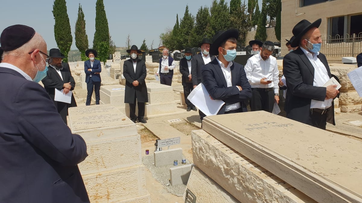 ככלות השבעה; בני משפחת זקן הראשונים לציון זצ"ל  עלו לציונו