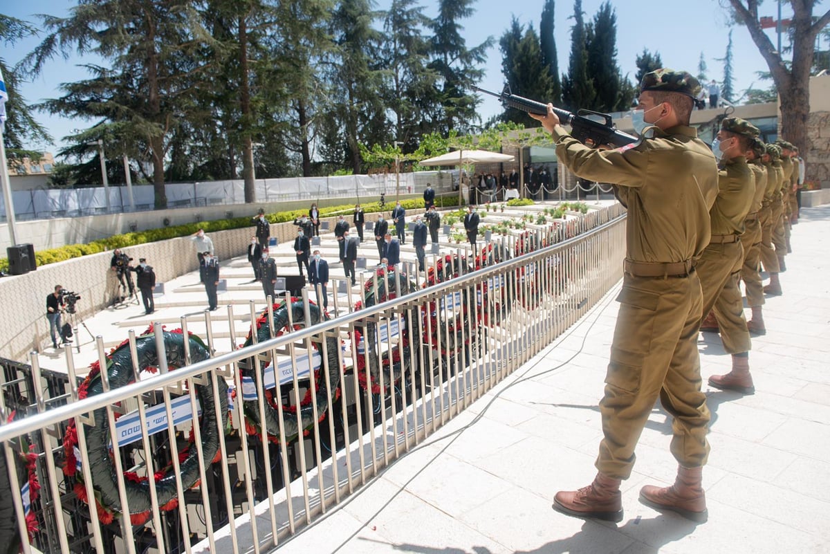 תיעוד: בתי העלמין הצבאיים ללא המשפחות