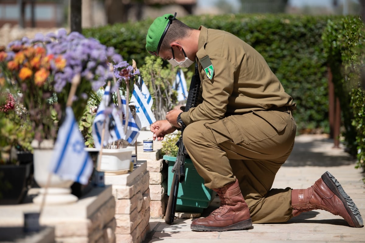 תיעוד: בתי העלמין הצבאיים ללא המשפחות