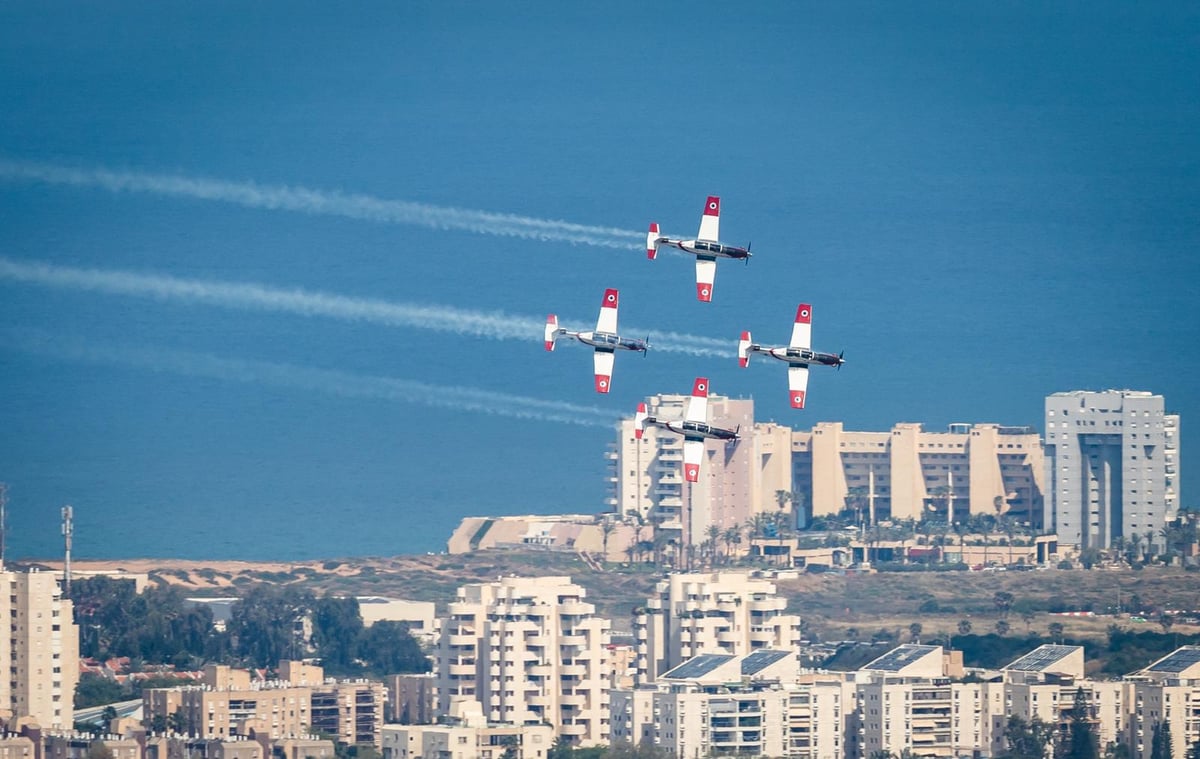 תיעוד: מטס חיל האוויר מעל בתי החולים