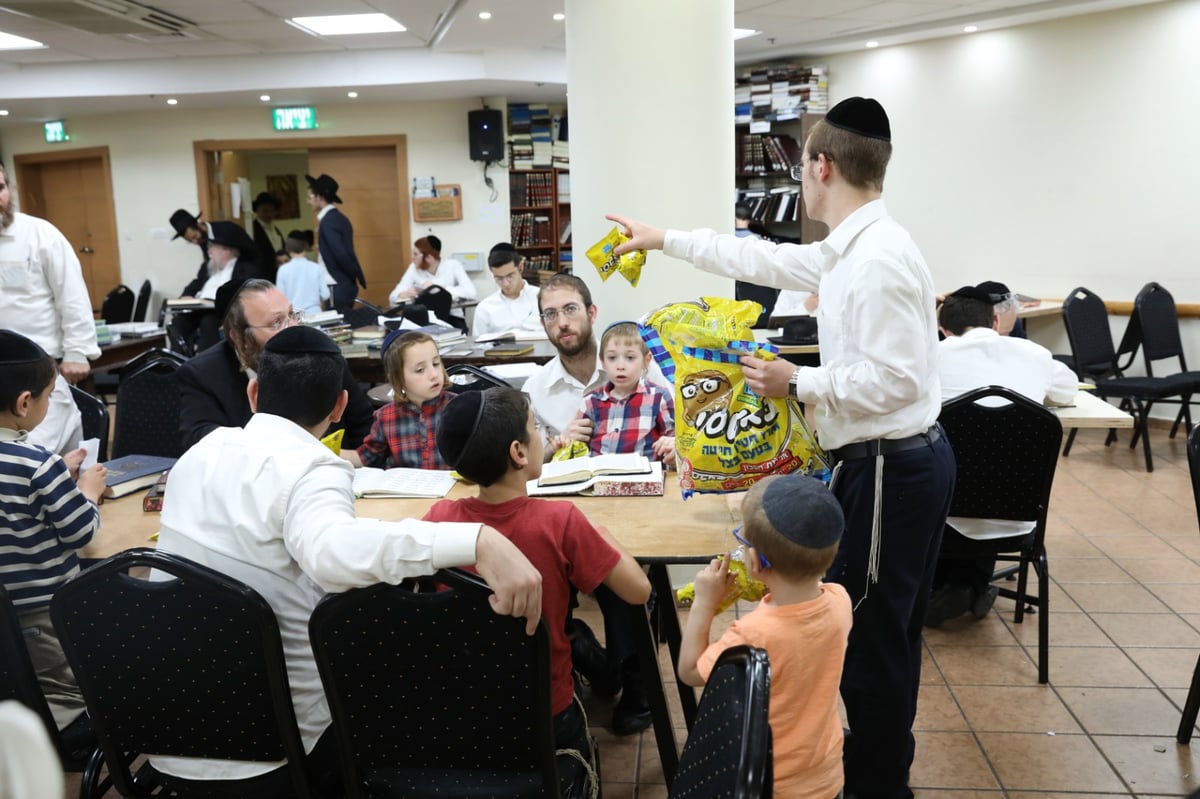 תיעוד: לימוד התורה בישיבת חולי הקורונה