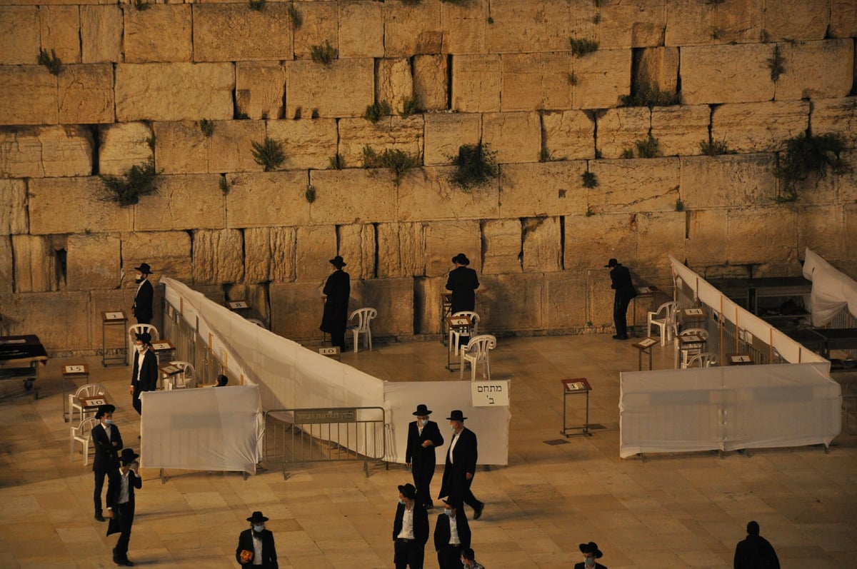 מניינים בודדים ו... ליצמן • תיעוד מהכותל המערבי