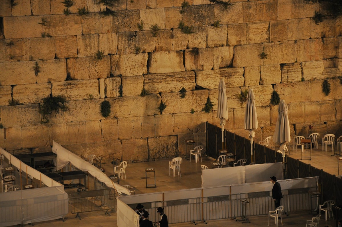 מניינים בודדים ו... ליצמן • תיעוד מהכותל המערבי