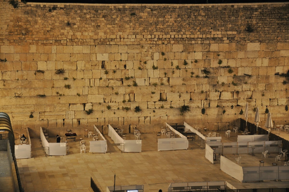 מניינים בודדים ו... ליצמן • תיעוד מהכותל המערבי