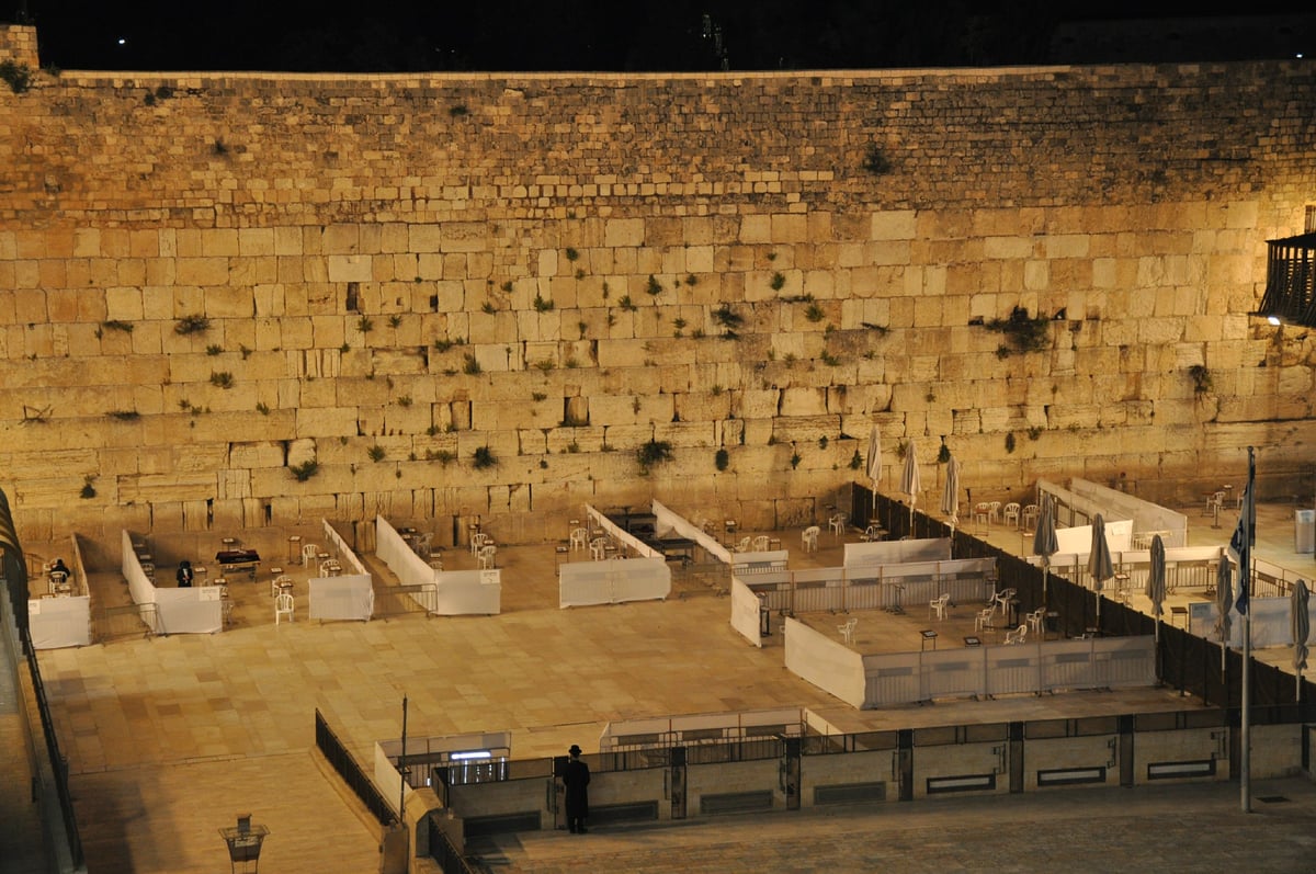 מניינים בודדים ו... ליצמן • תיעוד מהכותל המערבי