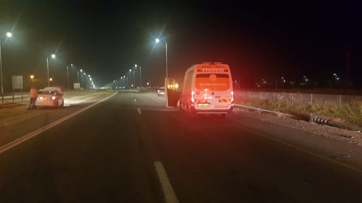 טרקטורון ושני רכבים התנגשו; בן 53 נהרג