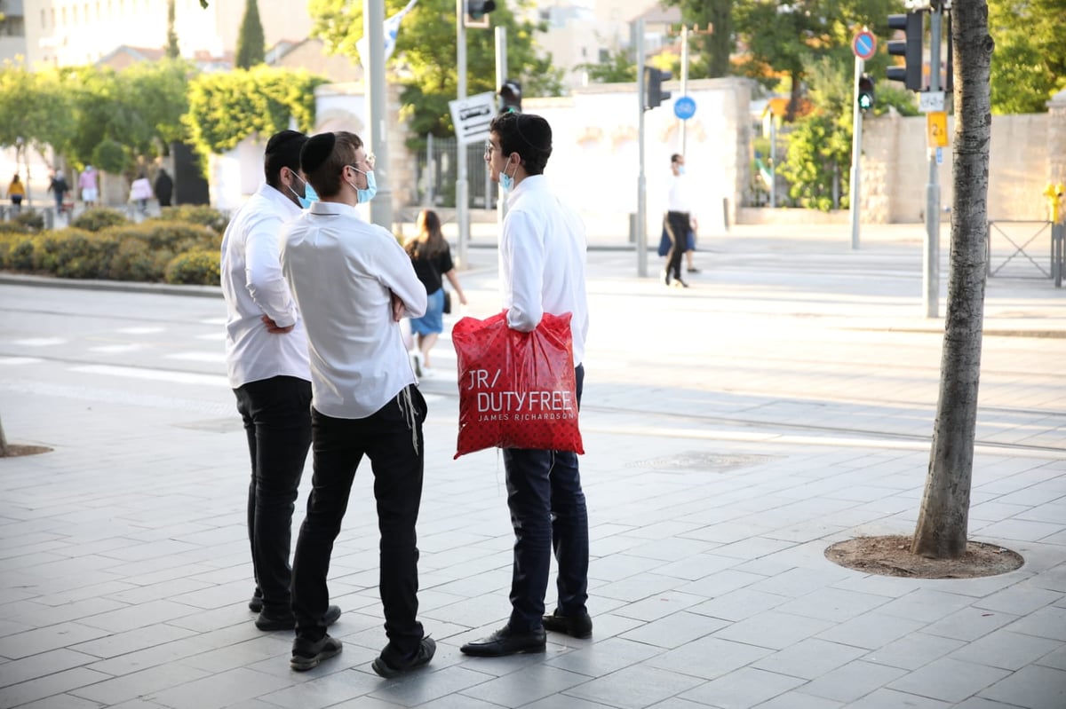 חוזרים לשגרה גם בשוק מחנה יהודה • גלריה