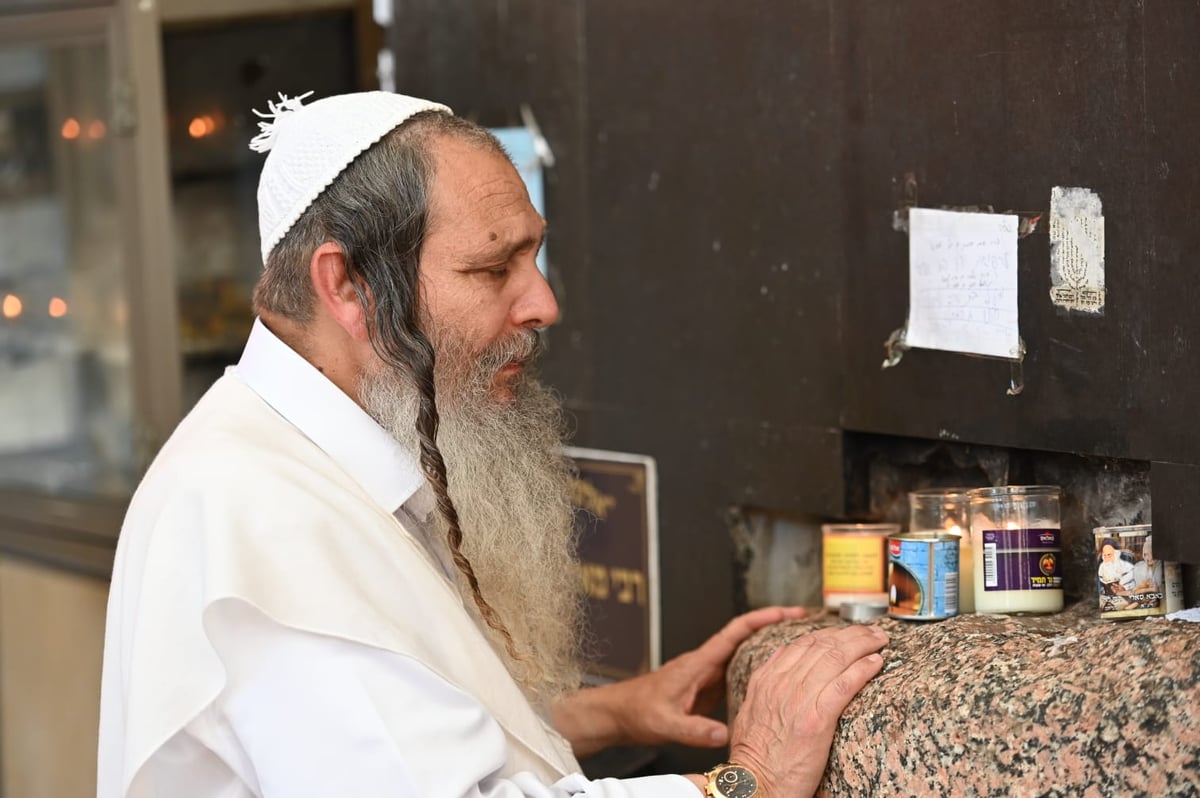 במתכונת מצומצמת: הגר"ש ארוש אצל 'רבי מאיר בעל הנס'