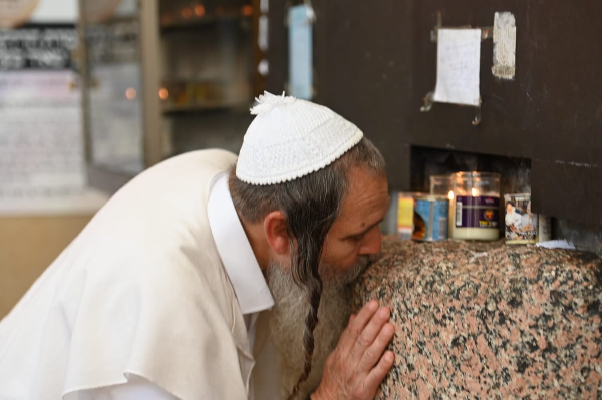 במתכונת מצומצמת: הגר"ש ארוש אצל 'רבי מאיר בעל הנס'