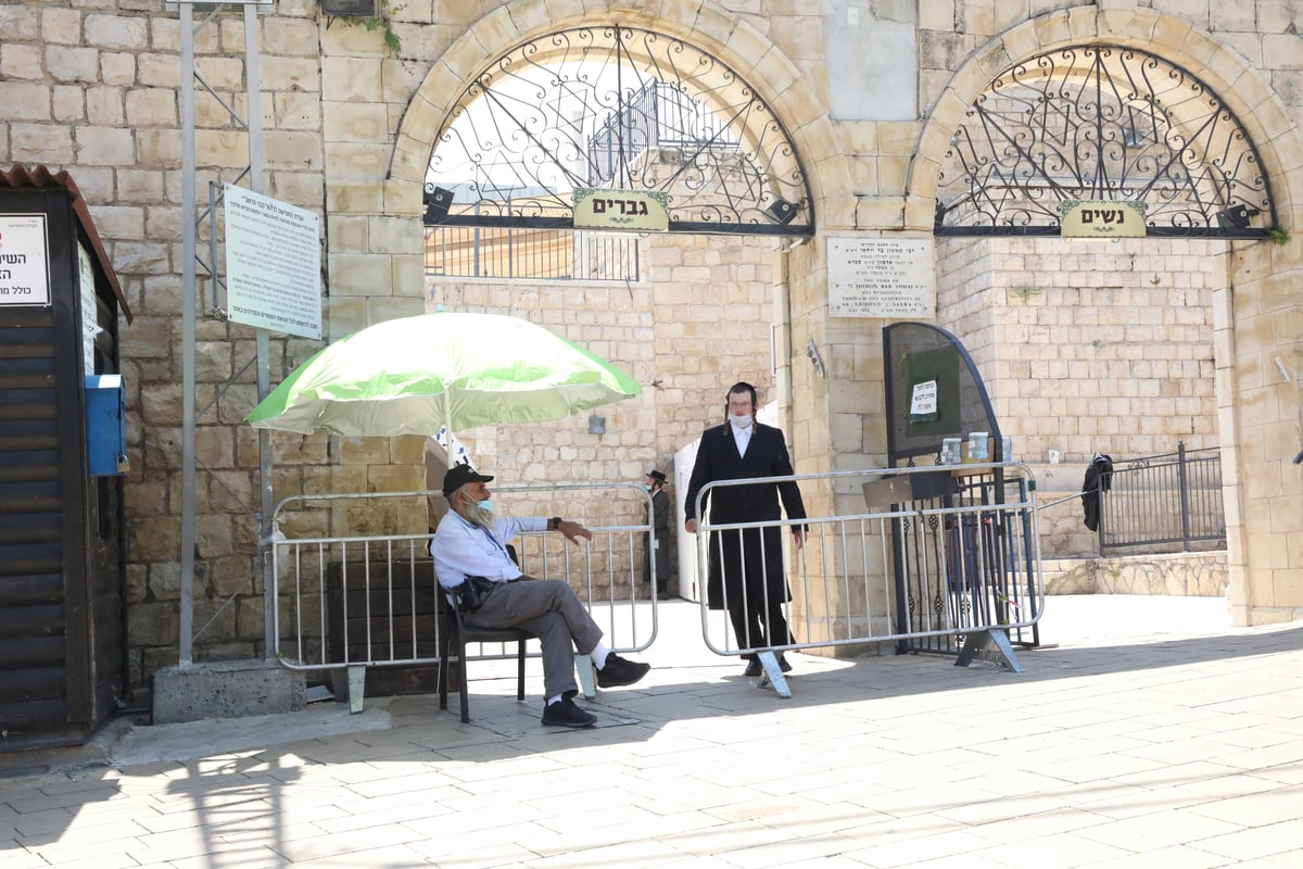 כך נראה ציון הרשב"י שעות לפני ההילולא