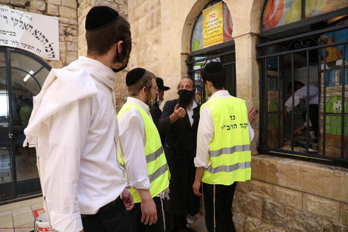 כך נראה ציון הרשב"י שעות לפני ההילולא