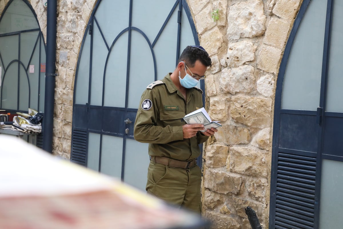 כך נראה ציון הרשב"י שעות לפני ההילולא