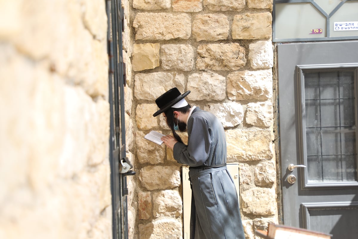 כך נראה ציון הרשב"י שעות לפני ההילולא