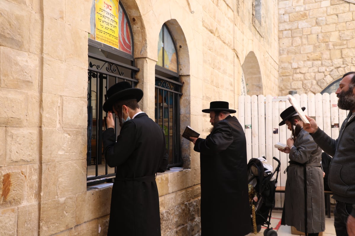 כך נראה ציון הרשב"י שעות לפני ההילולא