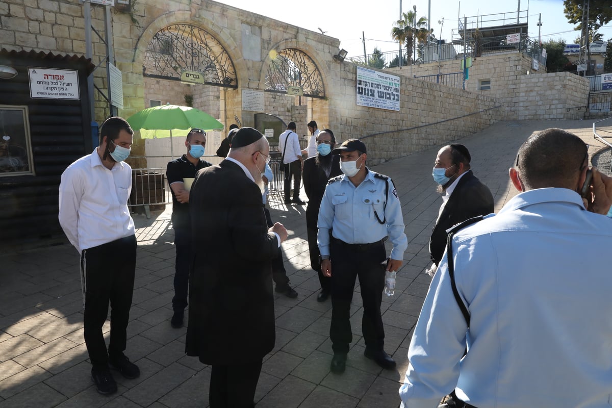 כך נראה ציון הרשב"י שעות לפני ההילולא