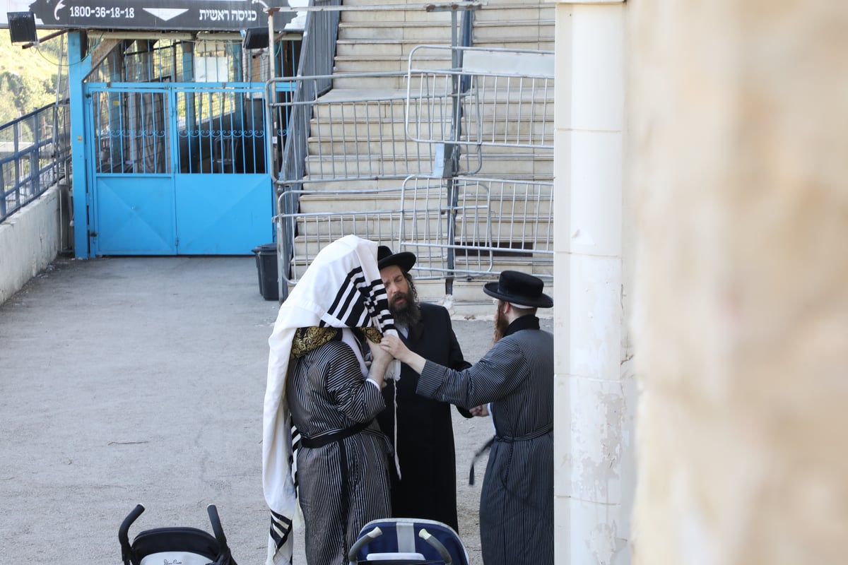 כך נראה ציון הרשב"י שעות לפני ההילולא