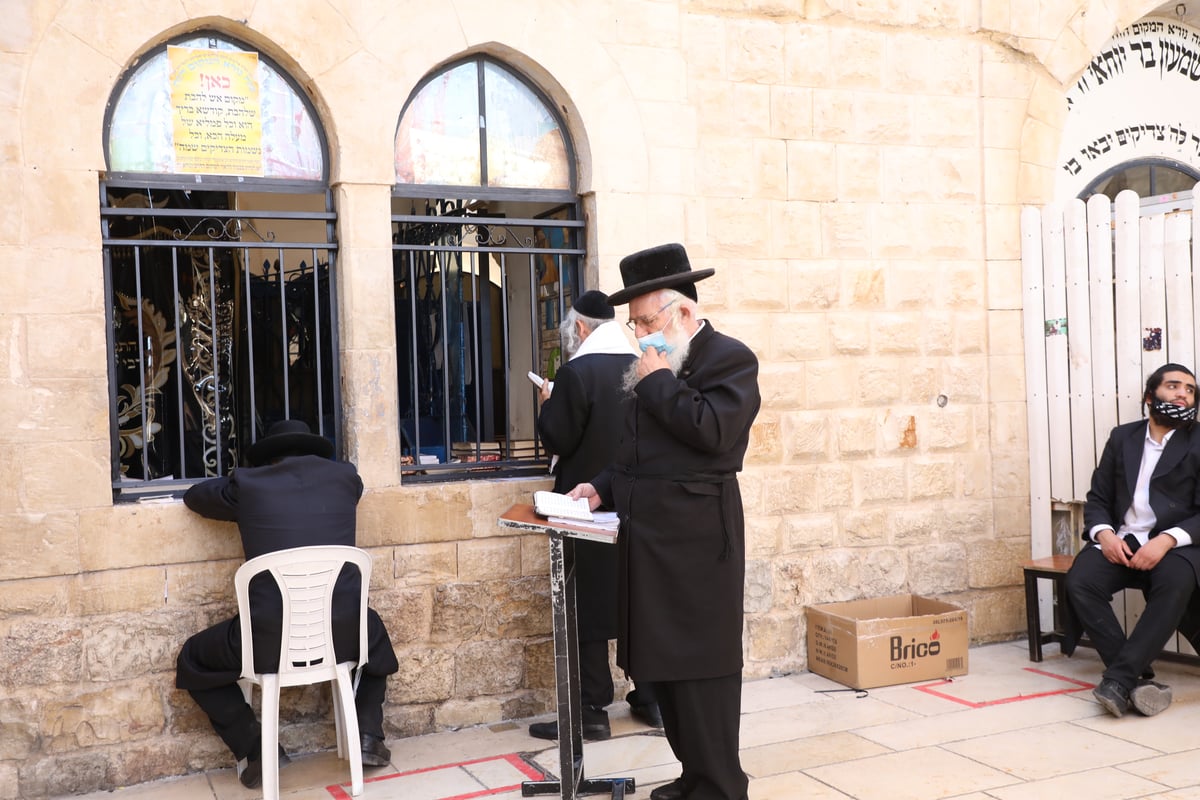 כך נראה ציון הרשב"י שעות לפני ההילולא