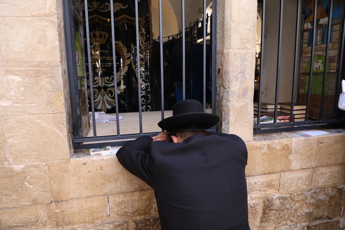 כך נראה ציון הרשב"י שעות לפני ההילולא