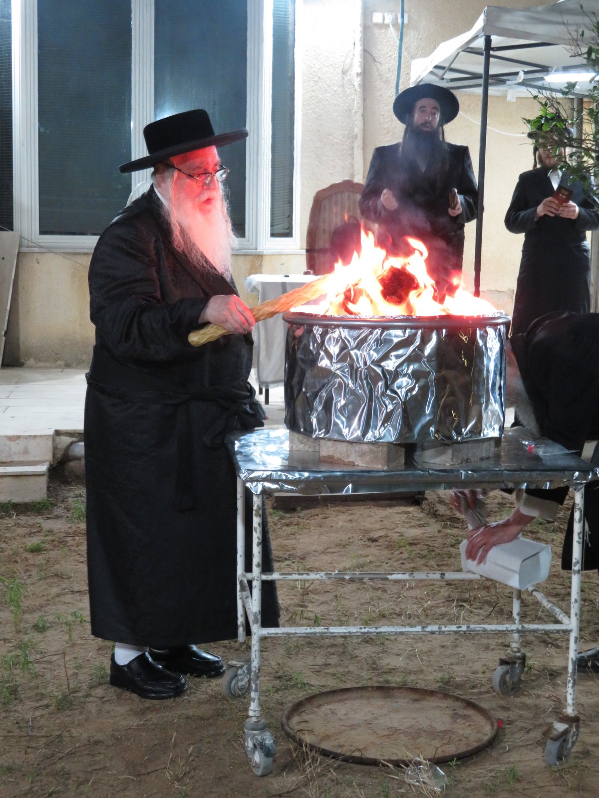 ל"ג בעומר בצאנז: עם חץ וקשת, בלי חלאקה