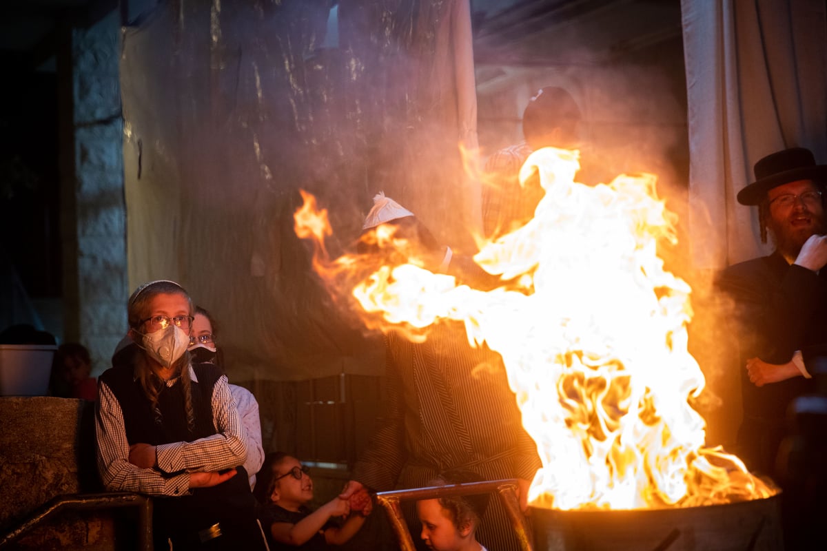 כך הדליקו מדורות ל"ג בעומר במאה שערים