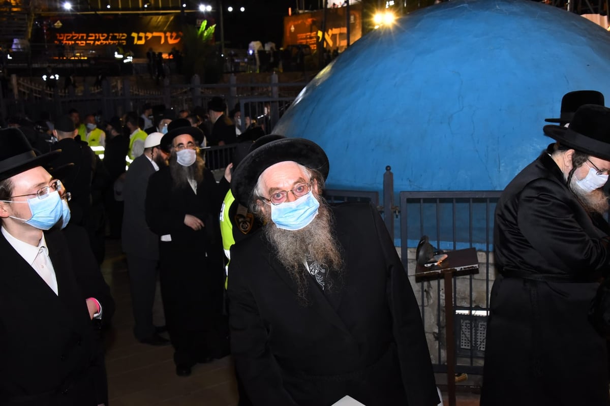 ההדלקה של האדמו"ר מבאיאן במירון • צפו