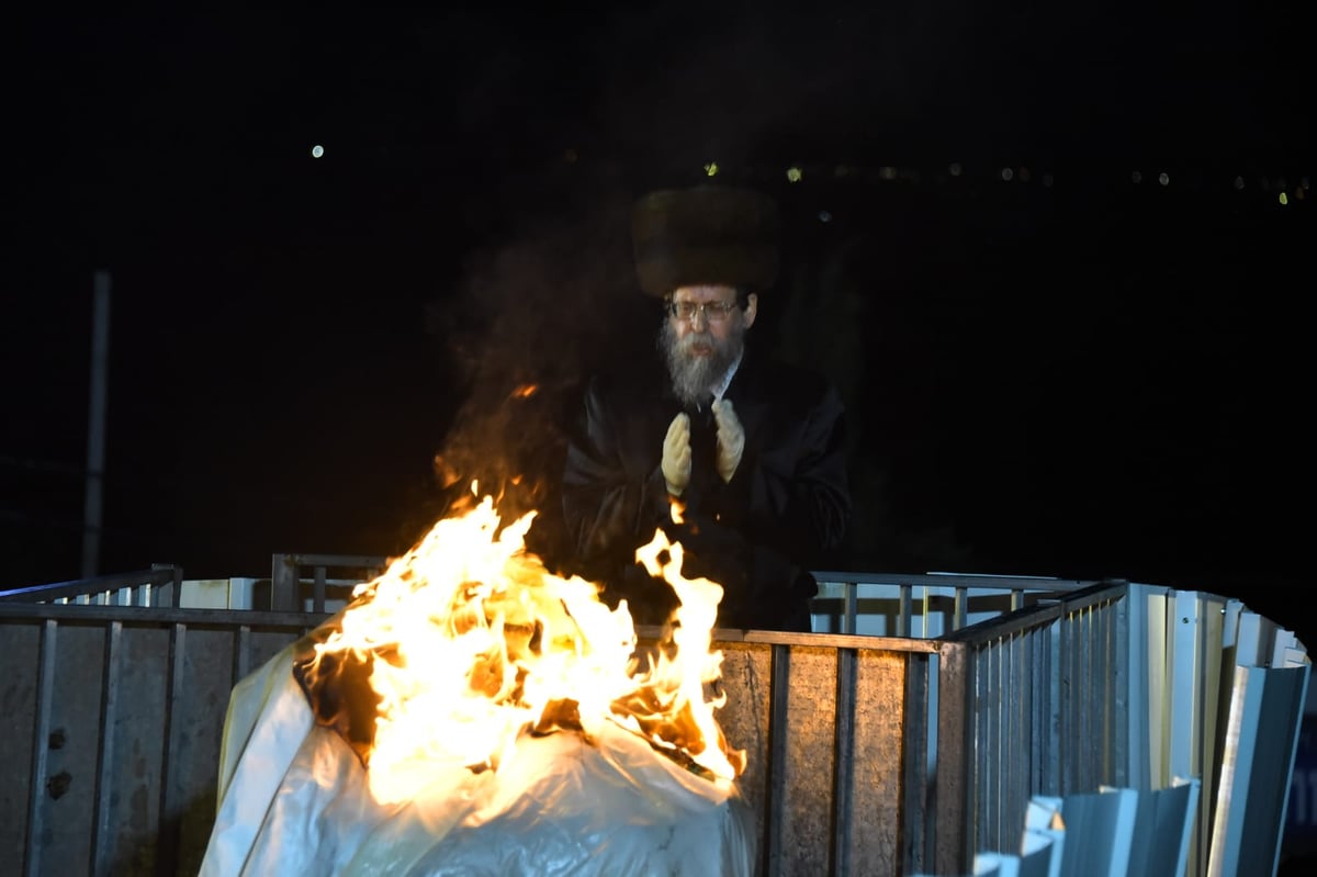 ההדלקה של האדמו"ר מבאיאן במירון • צפו