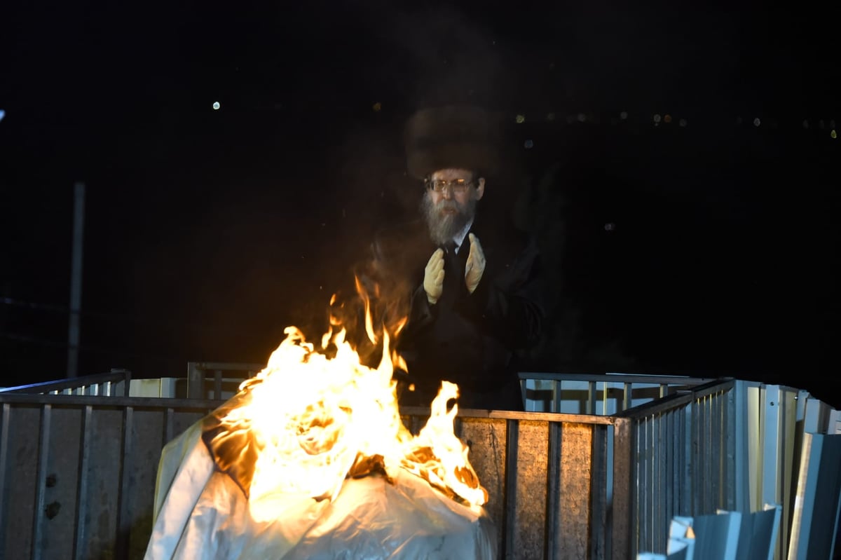 ההדלקה של האדמו"ר מבאיאן במירון • צפו