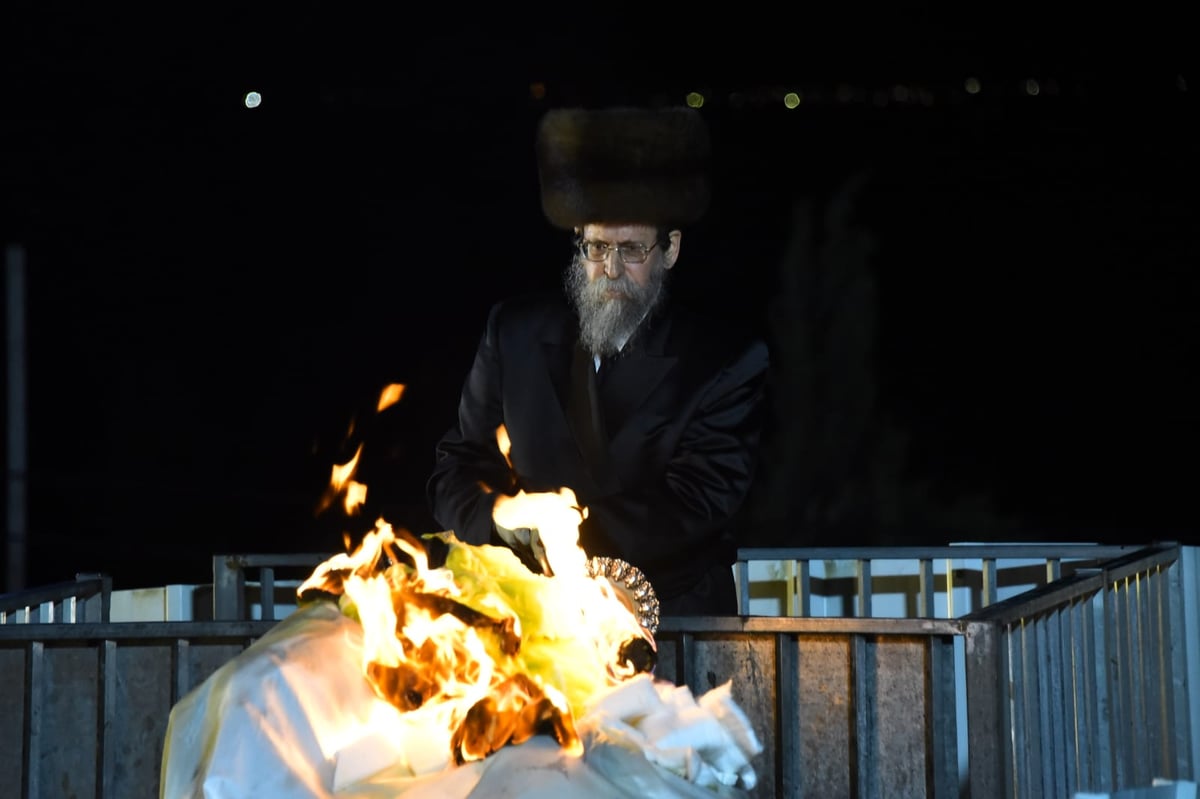 ההדלקה של האדמו"ר מבאיאן במירון • צפו