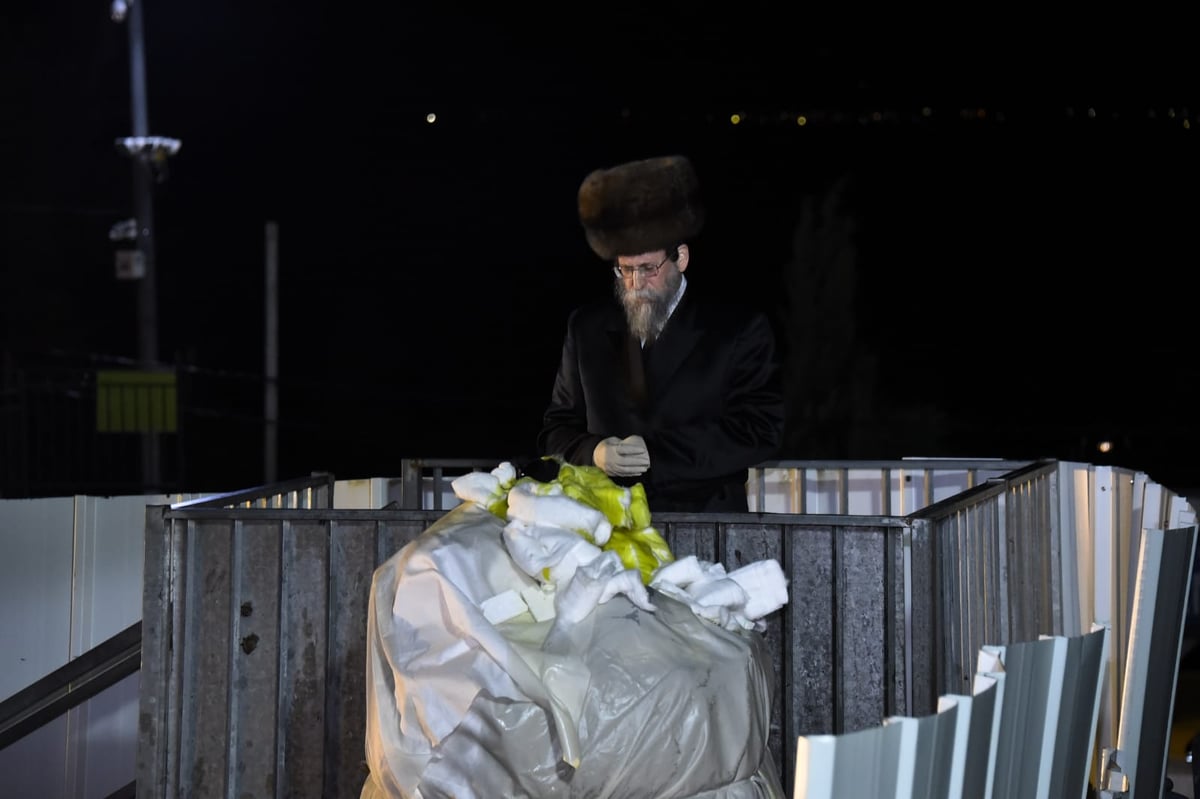 ההדלקה של האדמו"ר מבאיאן במירון • צפו