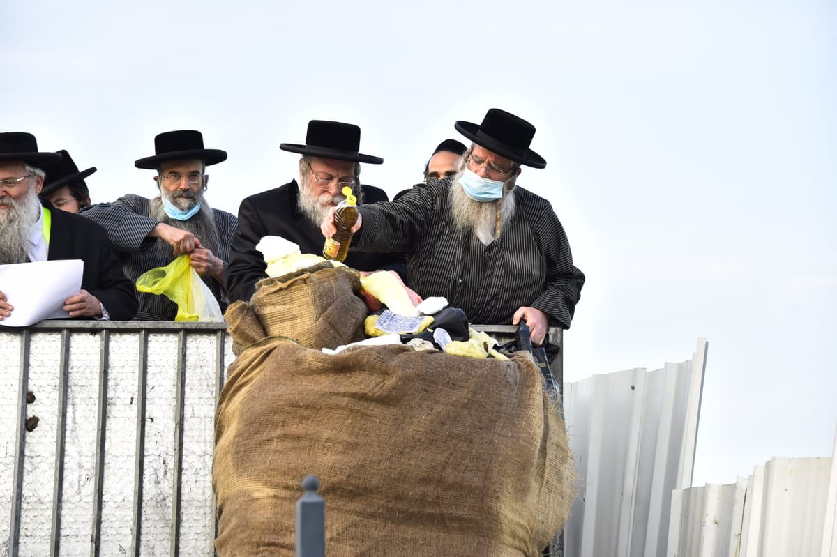 ההדלקה של האדמו"ר מבאיאן במירון • צפו