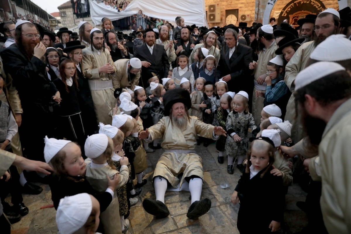 לא לומדים לקח: שוב הדלקה המונית בבתי אונגרין • תיעוד