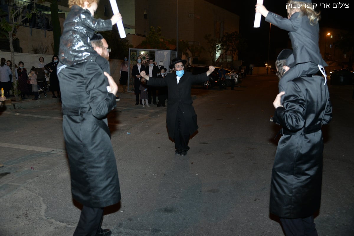 בחצרות ובחניונים: כך חגגו את הילולת רשב"י בביתר עילית