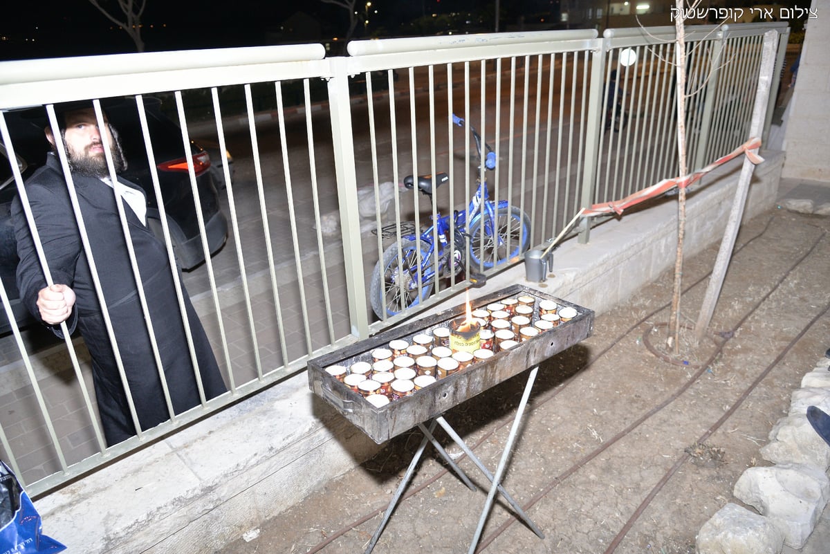 בחצרות ובחניונים: כך חגגו את הילולת רשב"י בביתר עילית