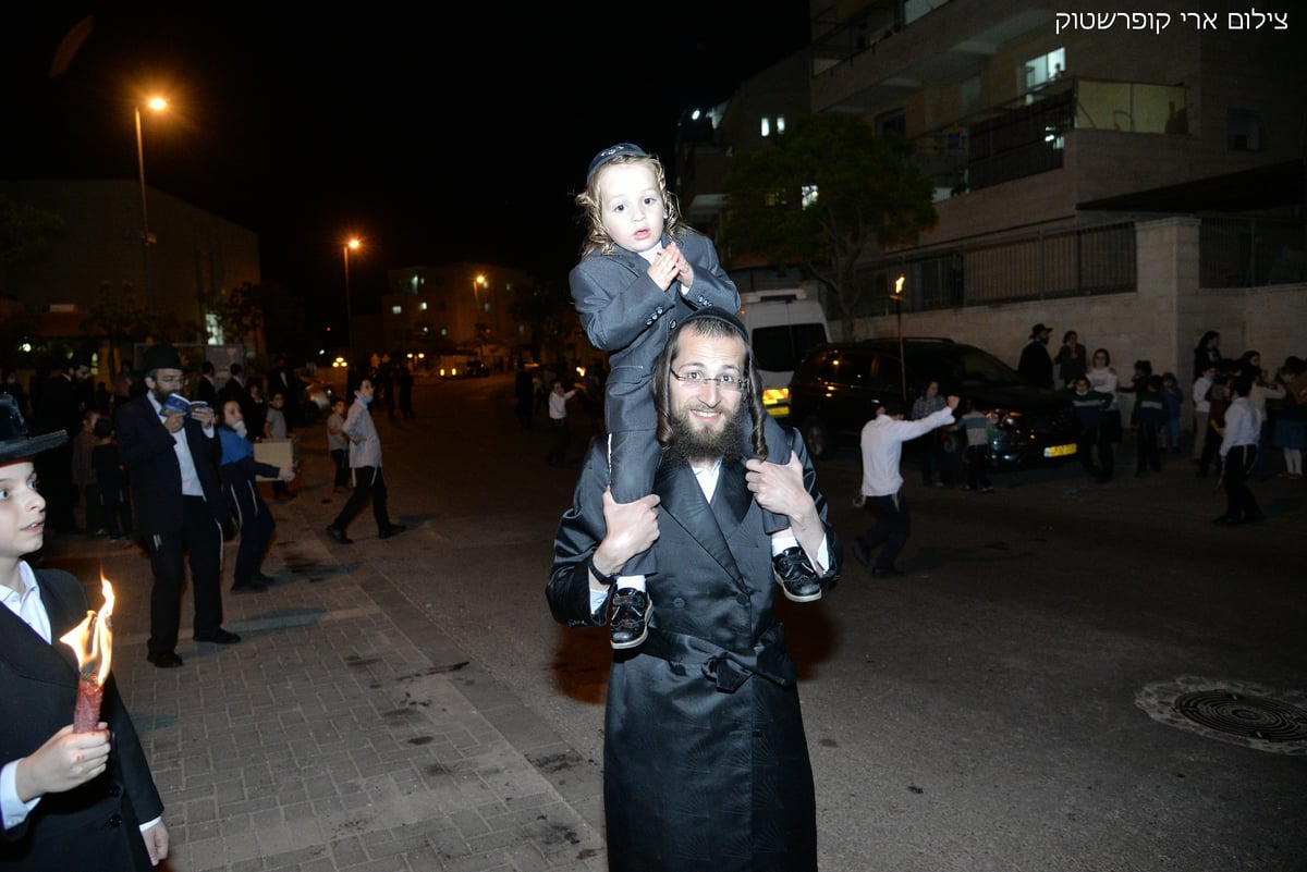 בחצרות ובחניונים: כך חגגו את הילולת רשב"י בביתר עילית