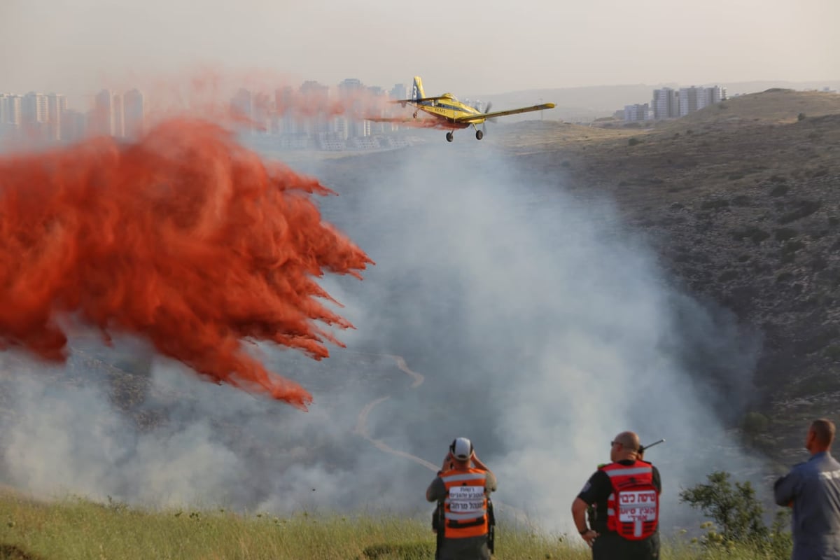 תיעוד: המאמצים מהאוויר לכיבוי השריפות