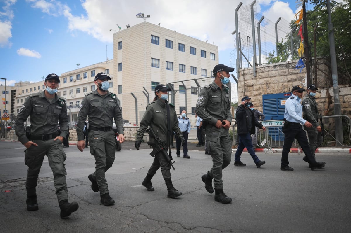 נתניהו בפתח משפטו: תפרו לי תיק; רוצים להפיל את הימין