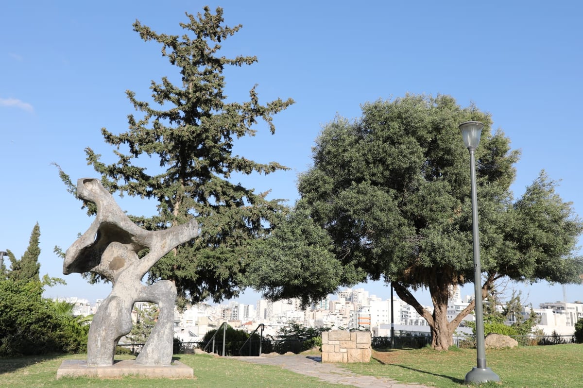 בין בני ברק לרמת גן: "טיול קורונה בהר הבנים"