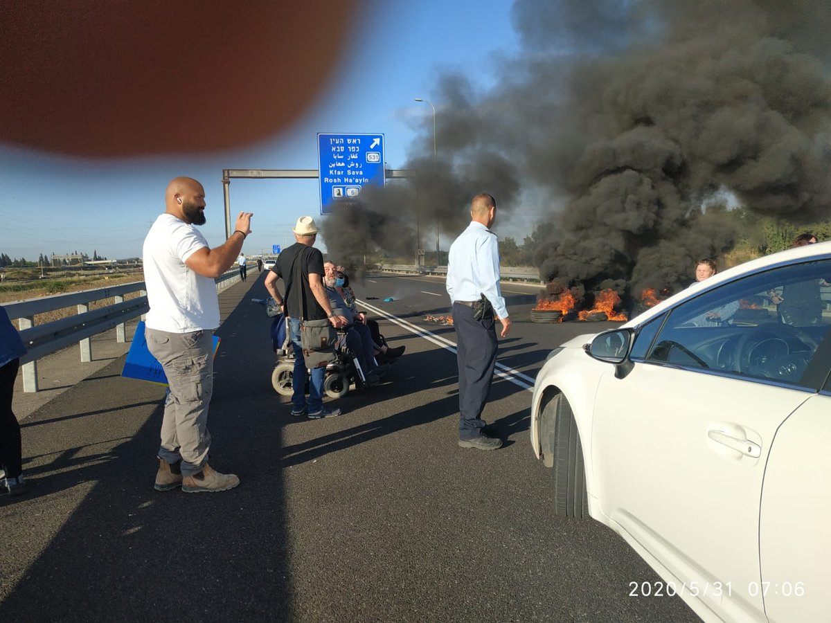 מחאת הנכים: הכניסה לאיילון נחסמה לזמן קצר