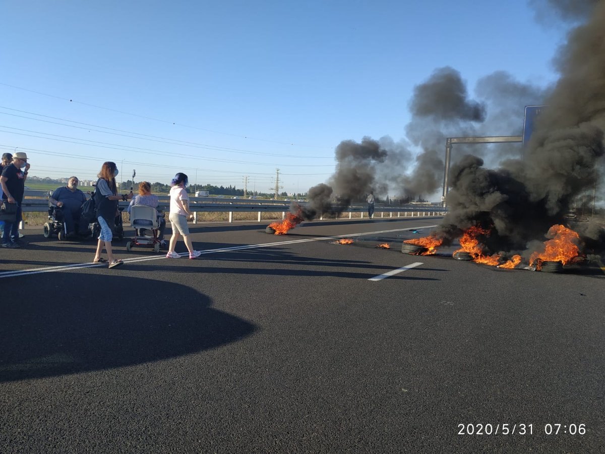 מחאת הנכים: הכניסה לאיילון נחסמה לזמן קצר