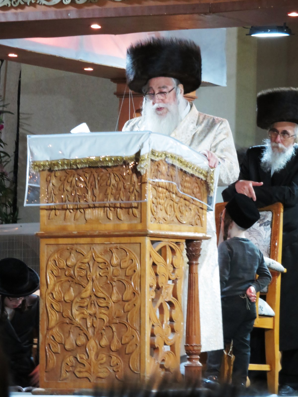 לאחר השחרור מביה"ח: הרבי ערך 'קידוש לבנה'