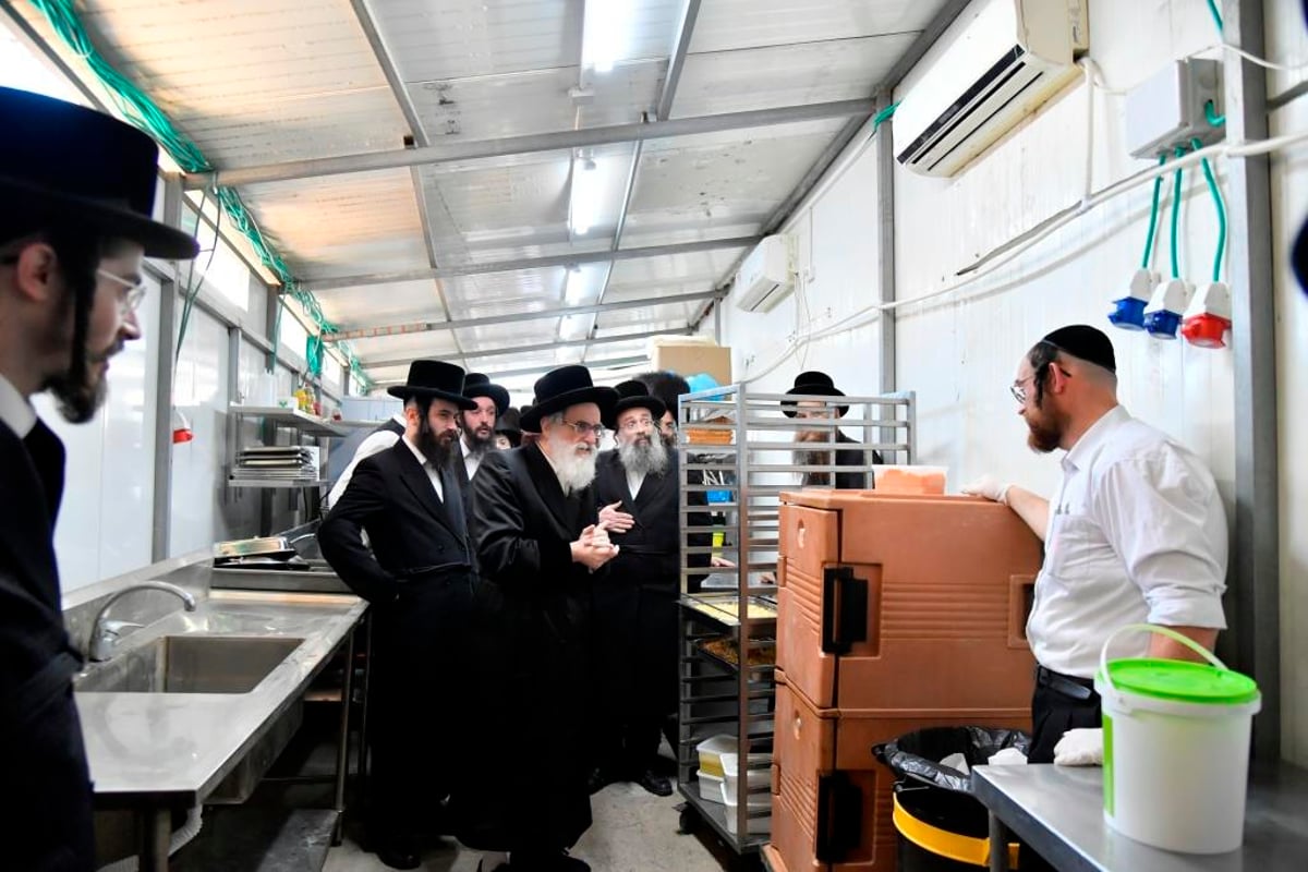 האדמו"ר מויז'ניץ ביקר ב"אולם החתונות"