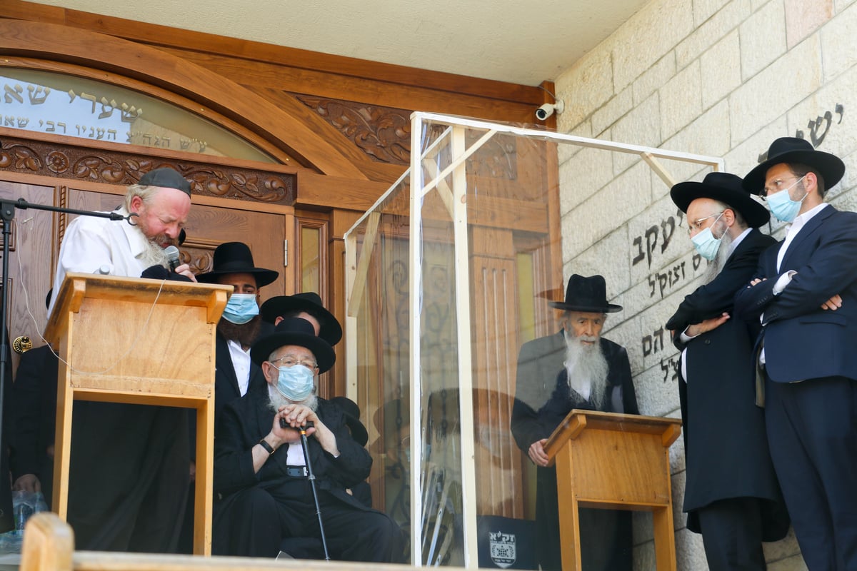 צפו בתיעוד: מסע הלוויית רבי דניאל עדס זצ"ל