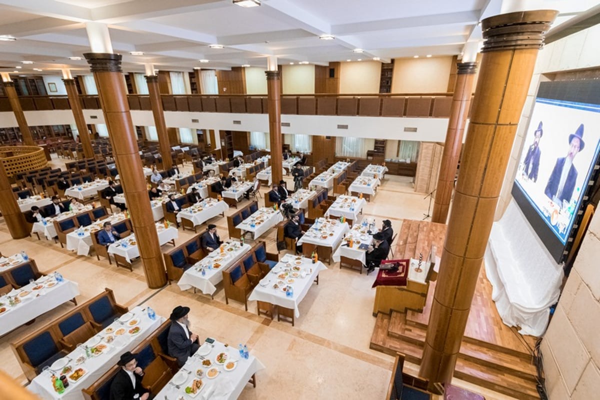 ג' תמוז: ההתוועדות המרכזית במוסקבה. צפו