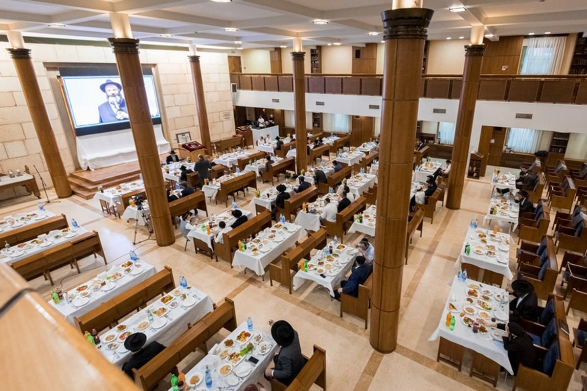 ג' תמוז: ההתוועדות המרכזית במוסקבה. צפו