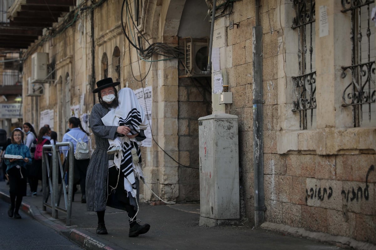 ילדי תולדות אהרן התחילו ללמוד א' ב' אצל האדמו"ר