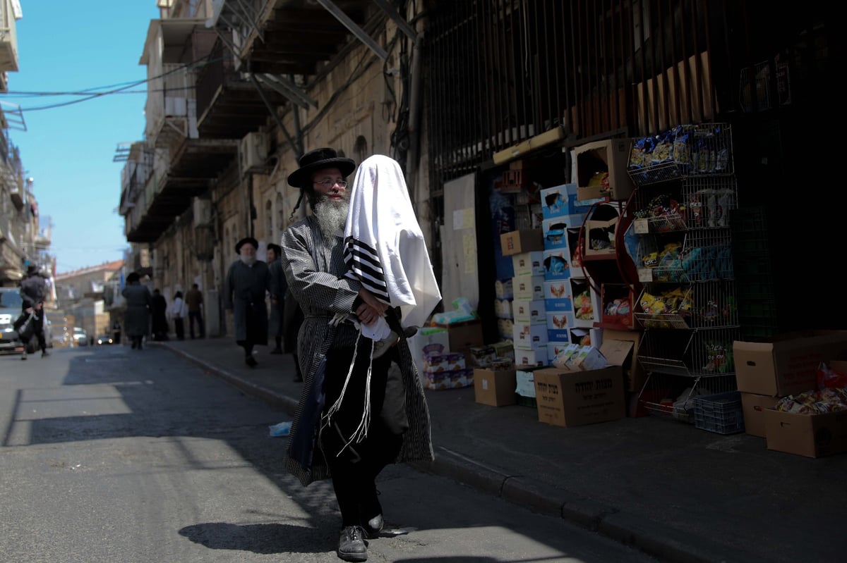 ילדי תולדות אהרן התחילו ללמוד א' ב' אצל האדמו"ר