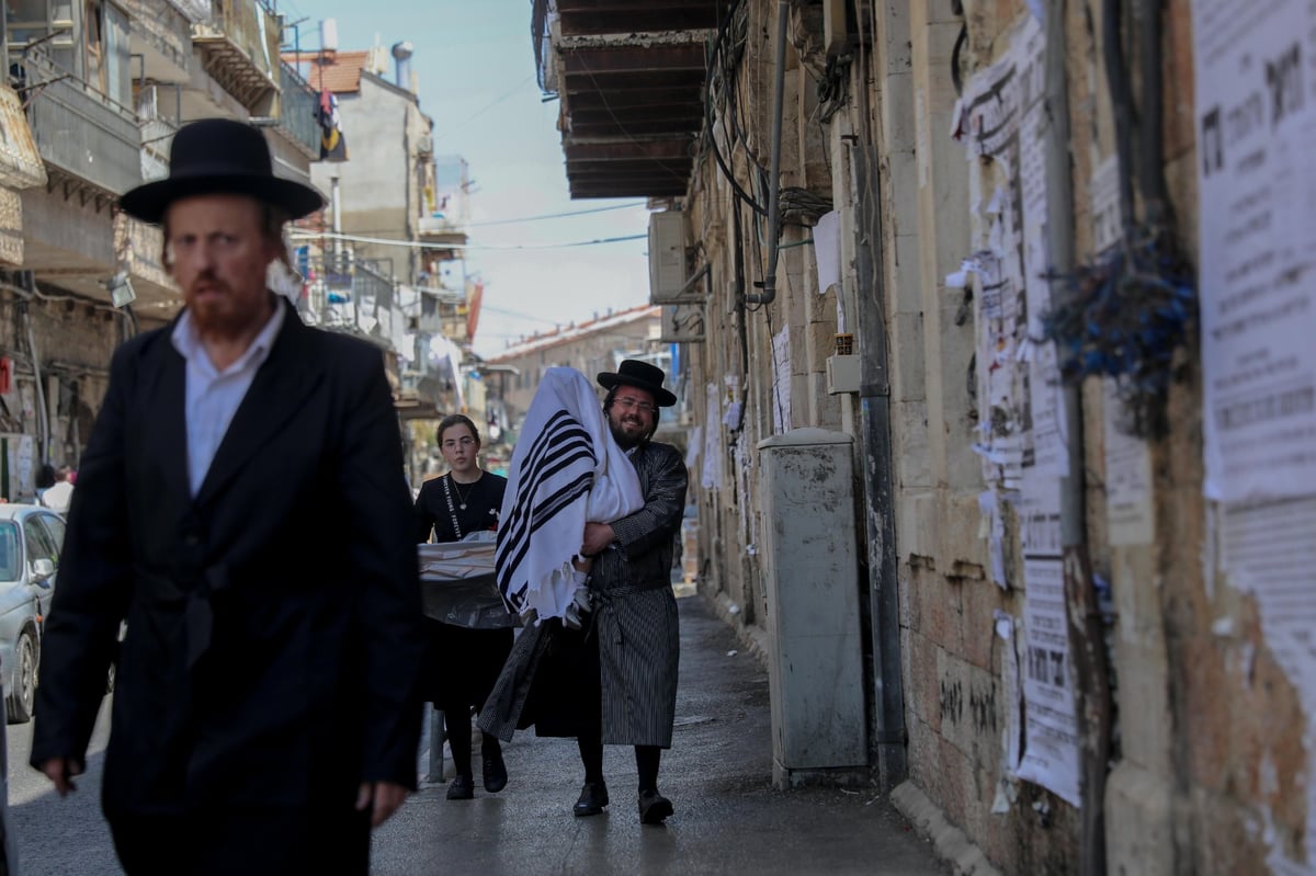 ילדי תולדות אהרן התחילו ללמוד א' ב' אצל האדמו"ר